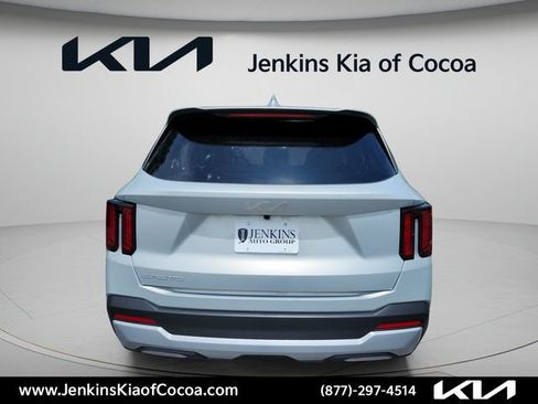 New 2026 Kia Sorento LX FWD image 6