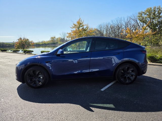 Used 2025 Tesla Model Y Long Range AWD/4WD image 12