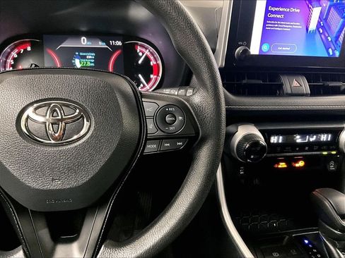 Certified 2025 Toyota RAV4 XLE AWD/4WD image 20
