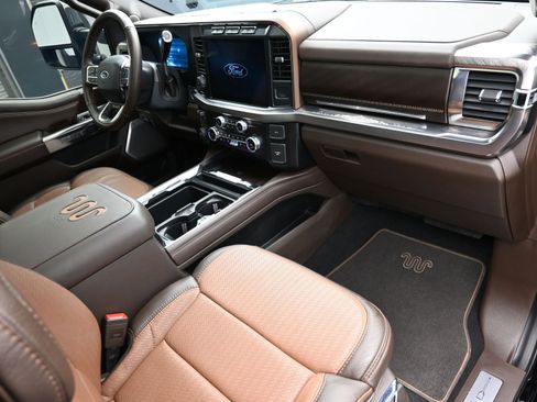 Used 2024 Ford F250 King Ranch w/ Chrome Package image 40