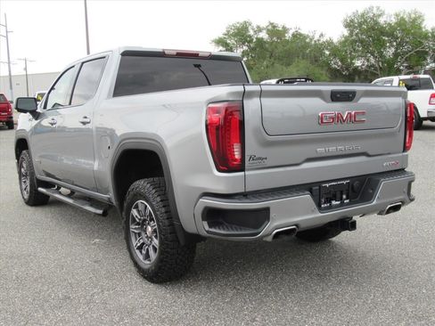 Used 2024 GMC Sierra 1500 AT4 AWD/4WD image 5