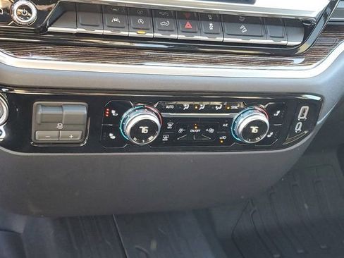 New 2026 GMC Sierra 1500 SLE image 17