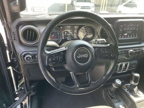 Used 2018 Jeep Wrangler Sport AWD/4WD image 13