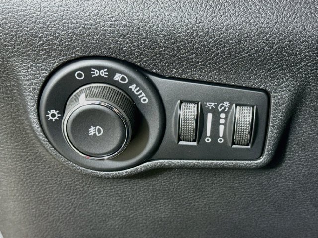 New 2026 Jeep Compass Latitude AWD/4WD image 10