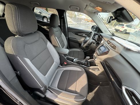 Used 2023 Chevrolet TrailBlazer LT w/ Convenience Package image 29