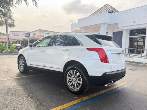Used 2018 Cadillac XT5 Luxury w/ Driver Awareness Package AWD/4WD image 4