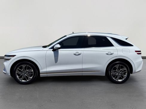 Used 2025 Genesis GV70 2.5T AWD/4WD image 2