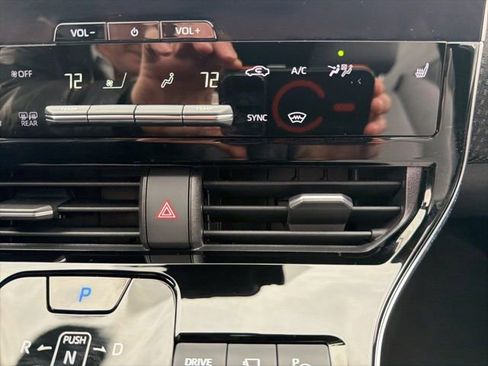 Used 2023 Subaru Solterra AWD image 34