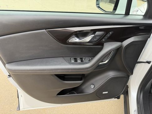 Used 2021 Chevrolet Blazer RS w/ Enhanced Convenience Package image 9