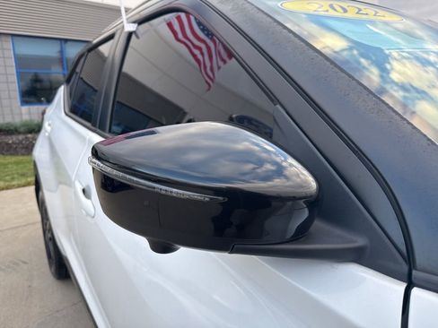 Used 2022 Nissan Kicks SR w/ Premium Package image 13