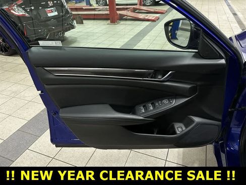 Used 2022 Honda Accord Sport image 29