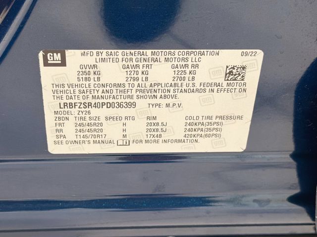 Used 2023 Buick Envision Avenir AWD/4WD image 29