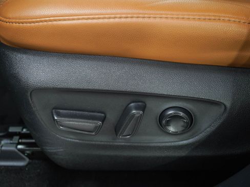 Used 2021 Toyota Highlander Platinum AWD/4WD image 27
