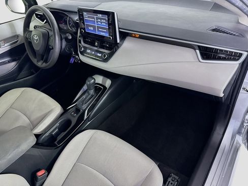 Used 2020 Toyota Corolla LE image 29