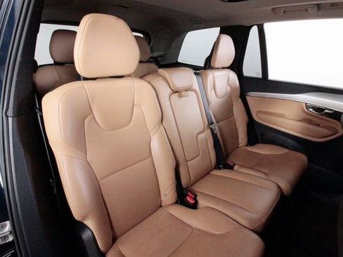 Used 2016 Volvo XC90 T6 Momentum image 25