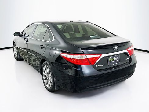 Used 2016 Toyota Camry XLE w/ Moonroof Package image 5