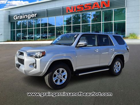 Used 2019 Toyota 4Runner SR5 Premium image 2