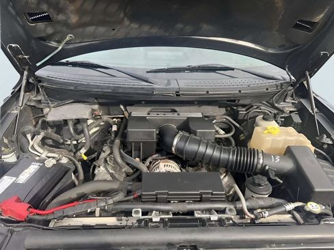 Used 2011 Ford F150 Raptor w/ Raptor Luxury Pkg image 40