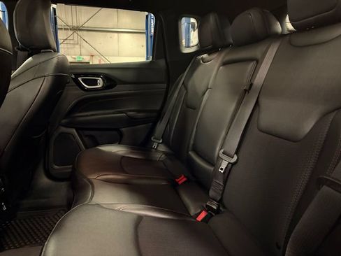 Used 2024 Jeep Compass Trailhawk AWD/4WD image 22