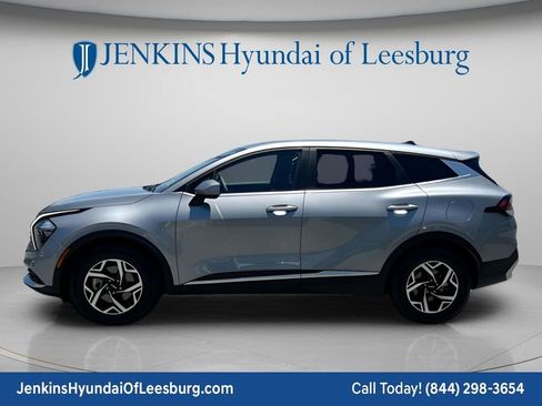 Used 2023 Kia Sportage LX FWD image 9