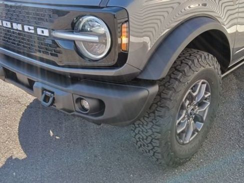 New 2025 Ford Bronco Badlands image 9