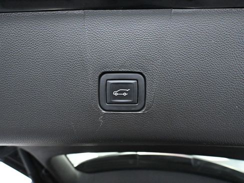 Used 2023 Chevrolet Traverse Premier w/ LPO, Floor Liner Package image 45