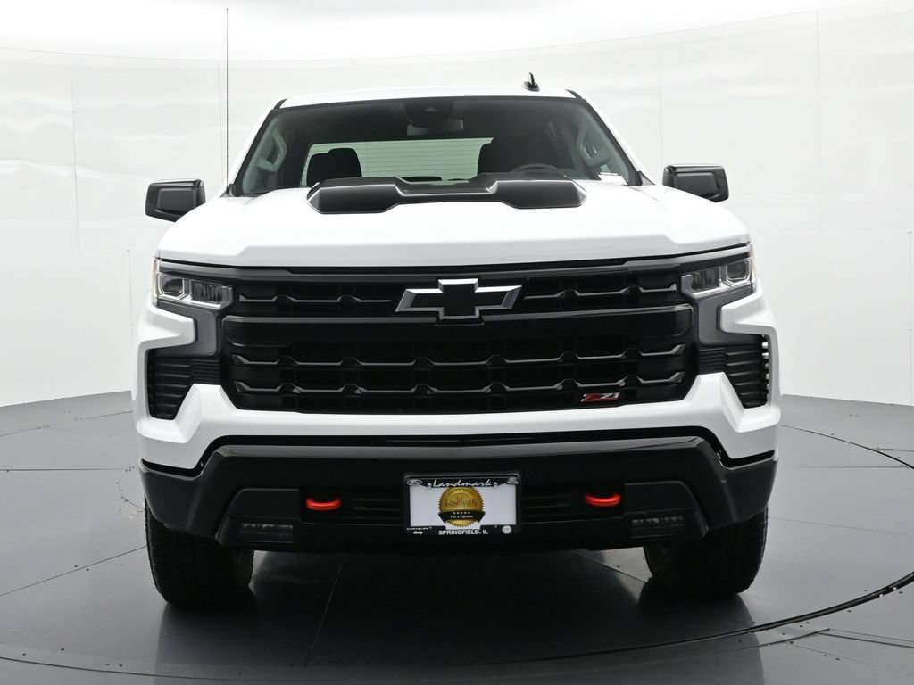 Used 2025 Chevrolet Silverado 1500 LT Trail Boss AWD/4WD image 3