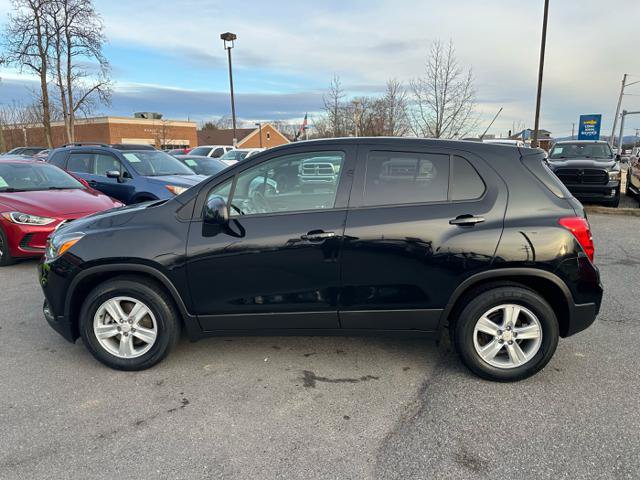 Used 2020 Chevrolet Trax LS w/ Tint and Cruise Package FWD image 8