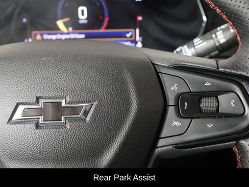 Used 2025 Chevrolet Trax RS w/ Sunroof Package FWD image 10