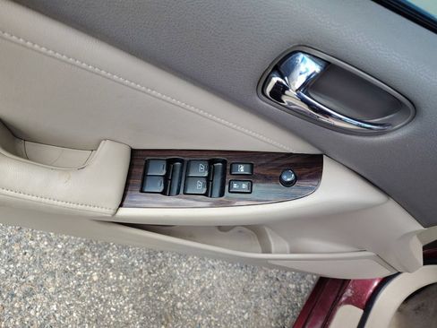 Used 2010 Nissan Altima 2.5 SL w/ Technology Pkg FWD image 14