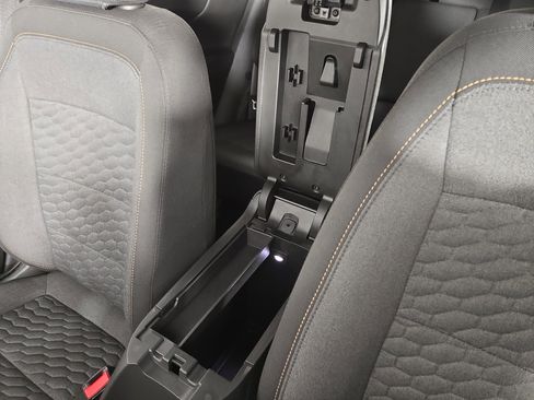 Used 2020 Chevrolet Equinox LT image 28