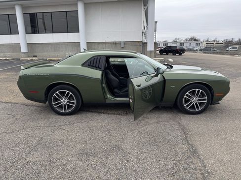 Used 2018 Dodge Challenger GT image 8
