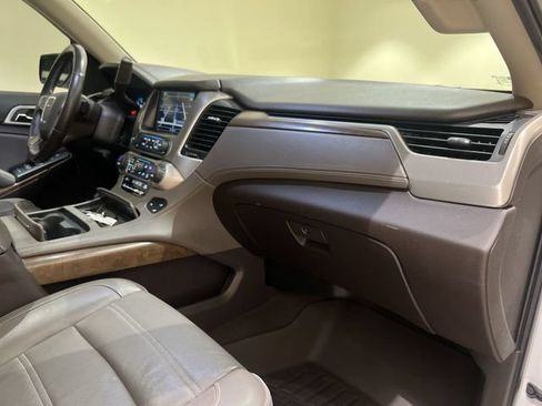 Used 2019 GMC Yukon Denali w/ Open Road Package AWD/4WD image 28