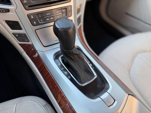 Used 2008 Cadillac CTS 3.6 w/ Wood Trim Package RWD image 32