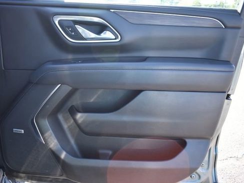Used 2023 Chevrolet Suburban LT AWD/4WD image 47