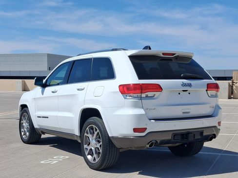 Used 2018 Jeep Grand Cherokee Limited AWD/4WD image 7