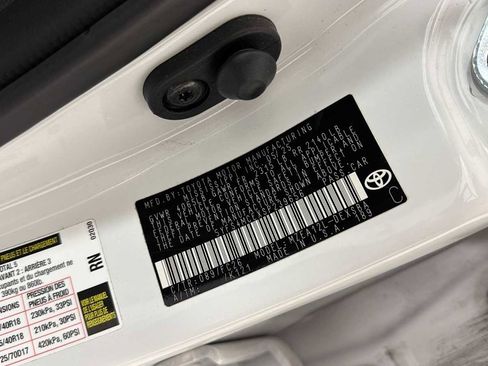 Certified 2025 Toyota Corolla SE image 11