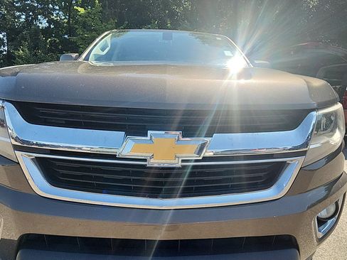 Used 2016 Chevrolet Colorado LT w/ LT Convenience Package RWD image 11