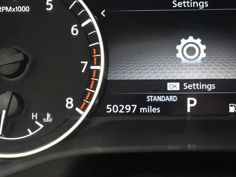 Used 2024 Nissan Pathfinder SV FWD image 27