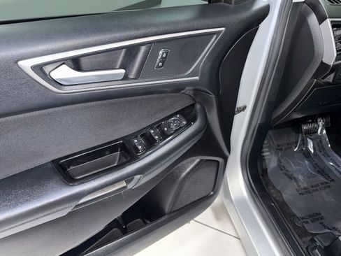 Used 2018 Ford Edge SEL image 10