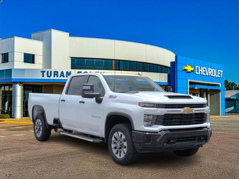 Used 2026 Chevrolet Silverado 2500 Custom w/ Custom Convenience Package AWD/4WD image 6