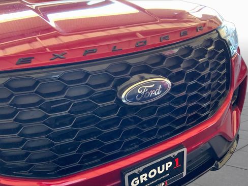 Used 2025 Ford Explorer ST-Line w/ Premium Package RWD image 29
