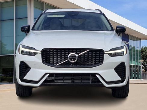 Used 2025 Volvo XC60 T8 Plus w/ Protection Package Premier image 13