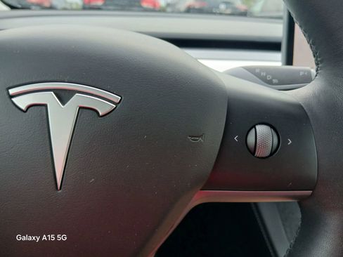 Used 2023 Tesla Model 3 Standard Range image 28