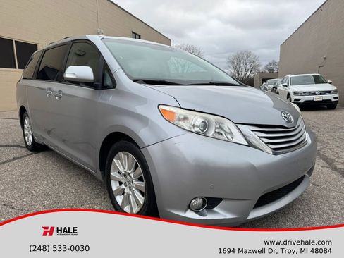 Used 2013 Toyota Sienna Limited w/ Premium Pkg image 1
