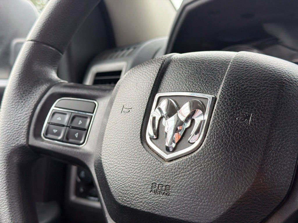 Used 2018 RAM 1500 Express AWD/4WD image 17