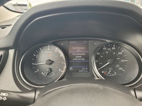 Used 2022 Nissan Rogue Sport SV w/ Technology Package AWD/4WD image 29