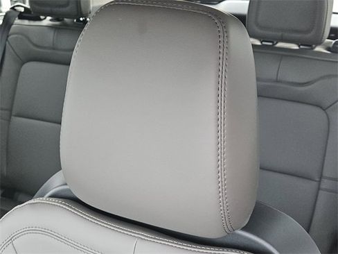 New 2026 Lincoln Corsair Premiere image 14