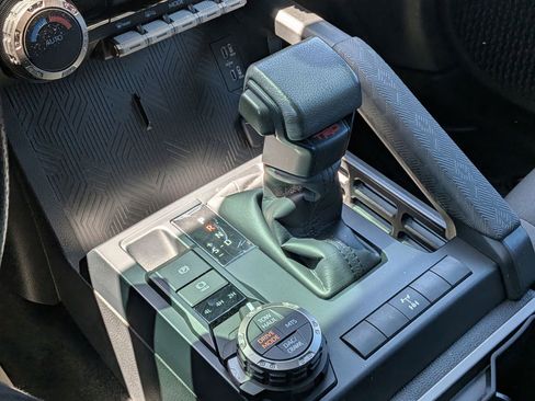 Used 2024 Toyota Tacoma TRD Off-Road image 25