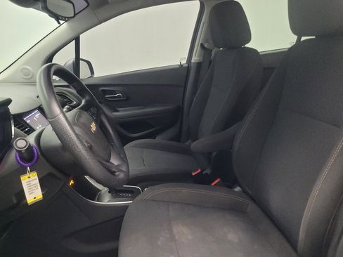 Used 2020 Chevrolet Trax LS w/ Tint and Cruise Package FWD image 17